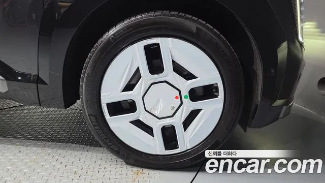 Kia EV9 — Фото автомобиля 6