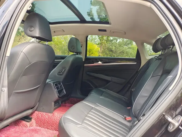 Volkswagen Passat — Фото автомобиля 8