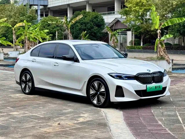 BMW i3 — Фото автомобиля 5