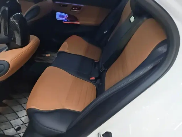 Mercedes-Benz C-Class — Фото автомобиля 16
