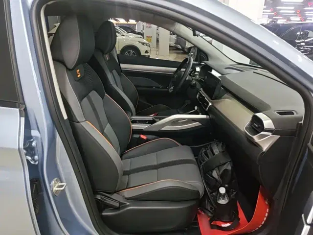 Geely Binyue — Фото автомобиля 24