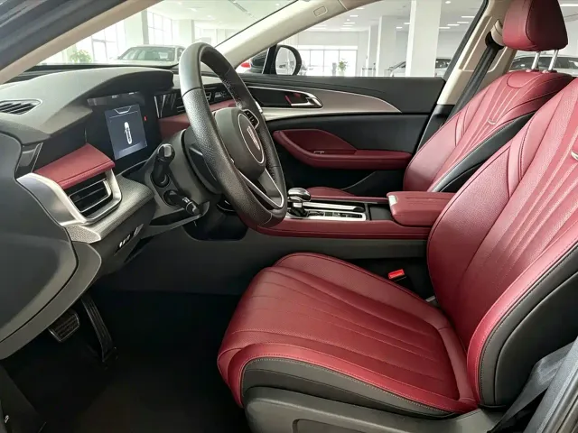 Hongqi H5 — Фото автомобиля 6