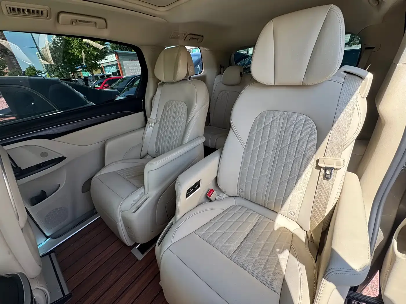 Buick Buick GL8 2023 ES Landmaster Luxury — Фото автомобиля 6