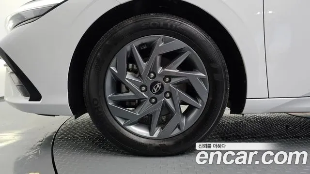 Hyundai Avante CN7 — Фото автомобиля 5