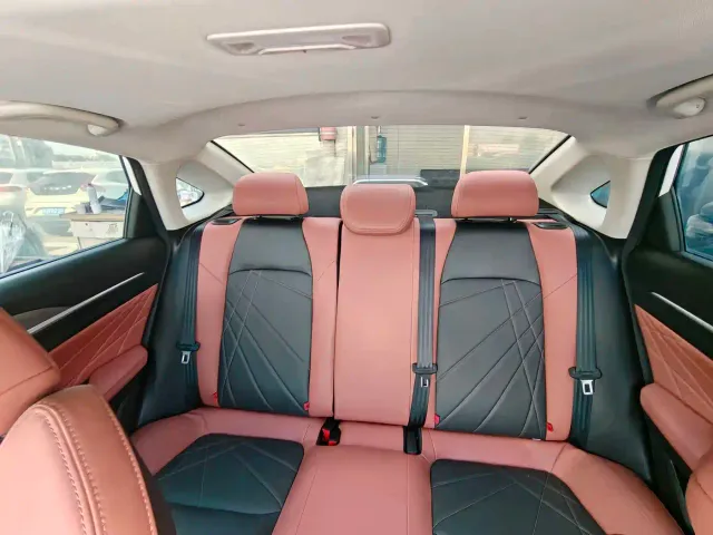 Changan Eado — Фото автомобиля 5