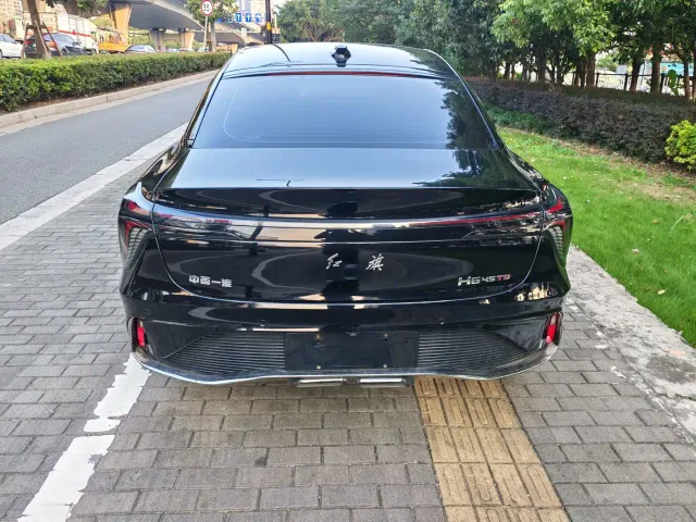 Hongqi H6 — Фото автомобиля 8