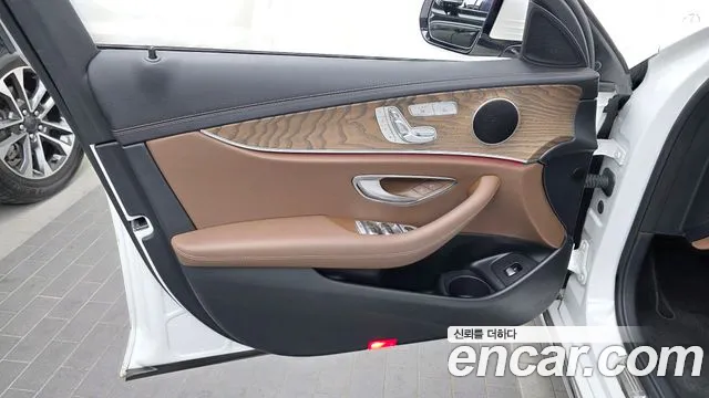 Mercedes-Benz E-Class W213 — Фото автомобиля 24