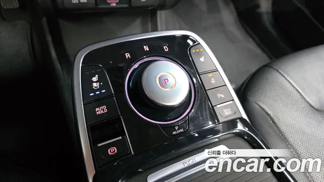 Kia Niro — Фото автомобиля 12