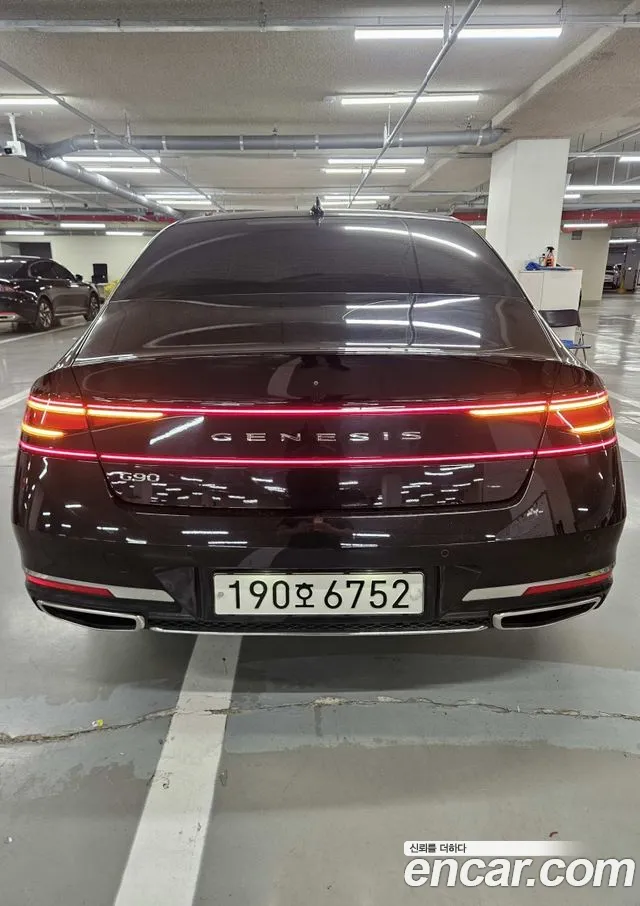 Genesis G90 — Фото автомобиля 3