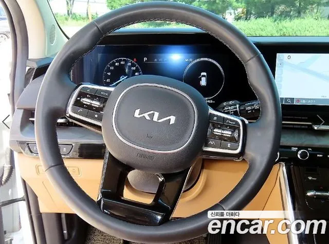 Kia Carnival Generation 4 — Фото автомобиля 14