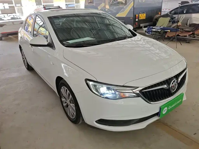 Buick Excelle — Фото автомобиля 3
