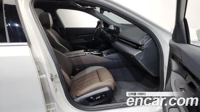BMW 5-Series — Фото автомобиля 11