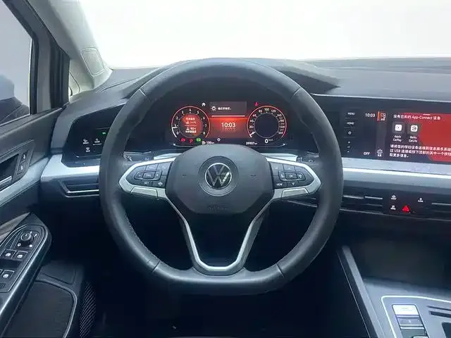 Volkswagen Golf — Фото автомобиля 11