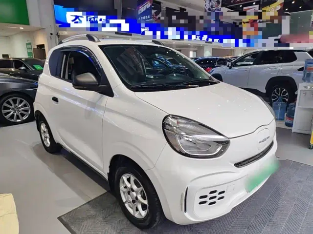 Roewe Clever — Фото автомобиля 3