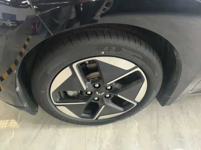 Wuling Starlight — Фото автомобиля 24