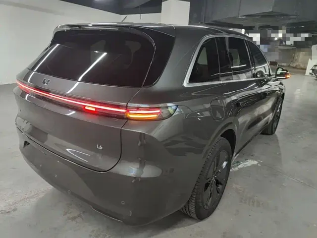 Li Auto L6 — Фото автомобиля 6