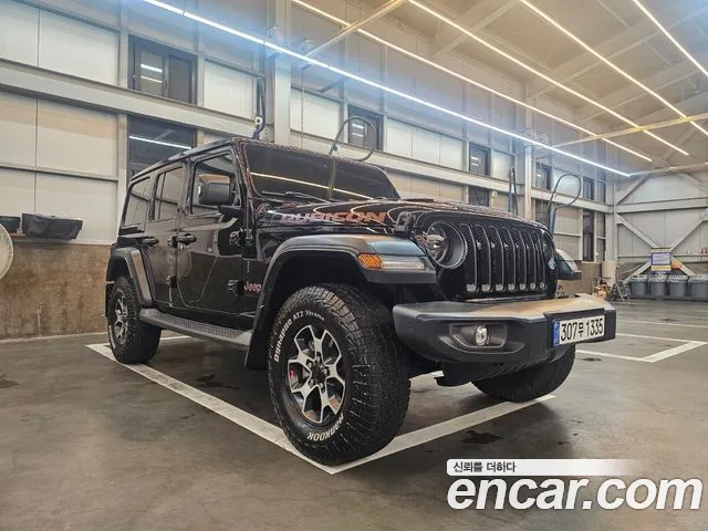 Jeep Wrangler — Фото автомобиля 12