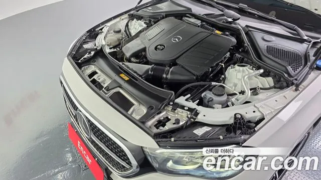 Mercedes-Benz E-Class — Фото автомобиля 6