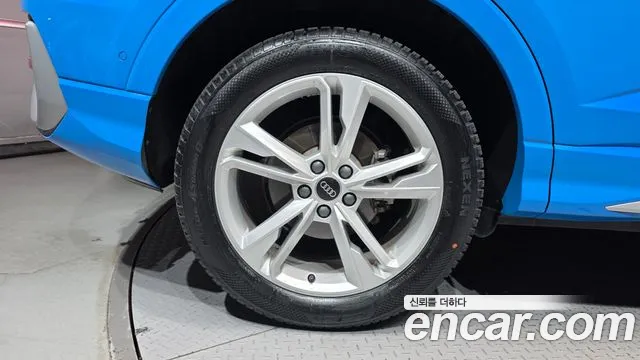 Audi Q3 35 TDI quattro Premium Sportback — Фото автомобиля 5