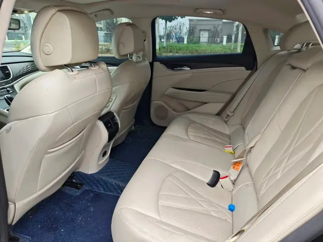 Buick LaCrosse — Фото автомобиля 7