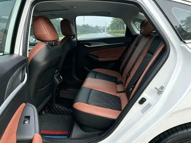 Changan Eado — Фото автомобиля 6