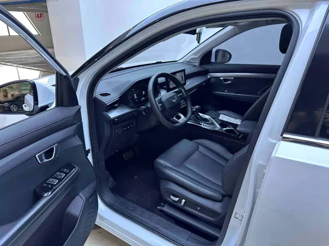 Wuling Asta — Фото автомобиля 13