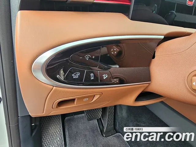 Genesis GV70 — Фото автомобиля 14