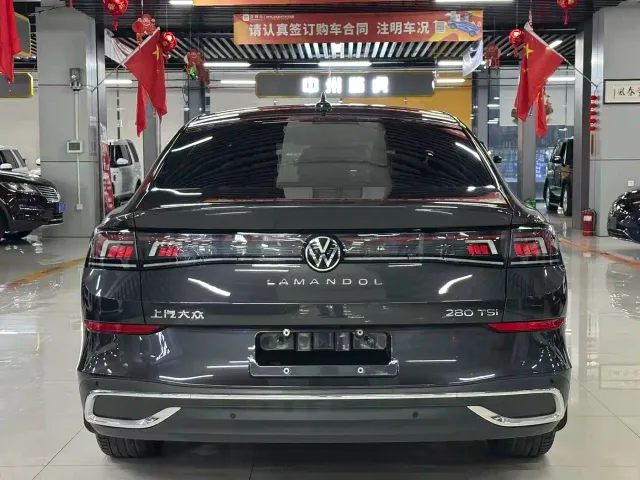 Volkswagen Lamando — Фото автомобиля 9