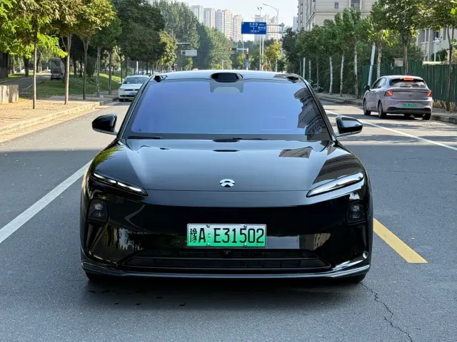 Nio ET5 Touring — Фото автомобиля 2