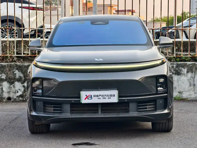 Li Auto L7 — Фото автомобиля 3