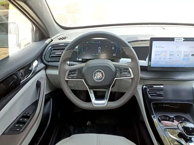 BYD Qin PLUS — Фото автомобиля 10