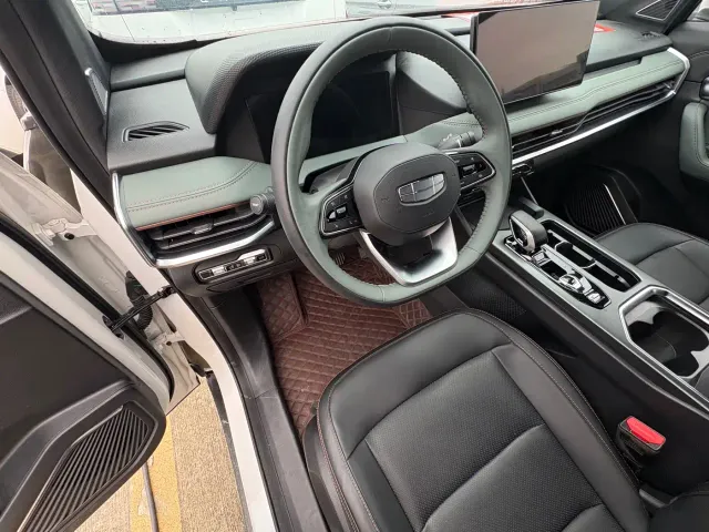 Geely Haoyue L — Фото автомобиля 7