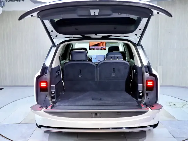 ZEEKR Zeekr 9X 2025 model Ultra Edition 70kWh — Фото автомобиля 8