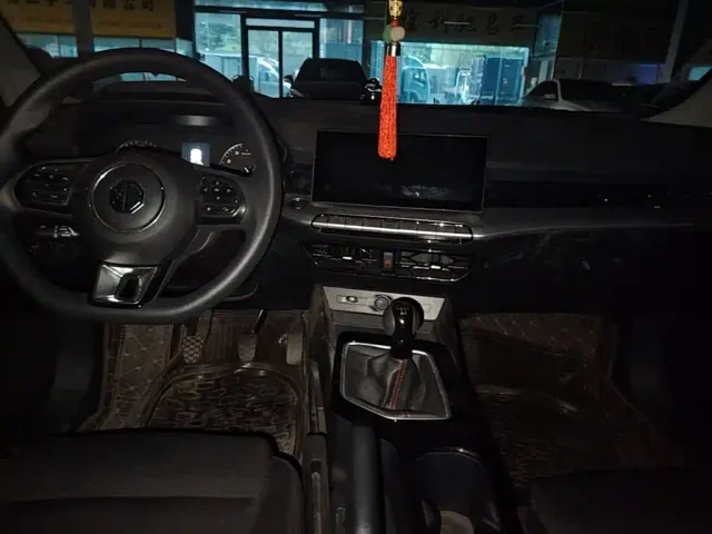 MG MG5 2023 180DVVT Manual Trend Edition — Фото автомобиля 11