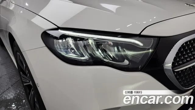 Mercedes-Benz E-Class — Фото автомобиля 21
