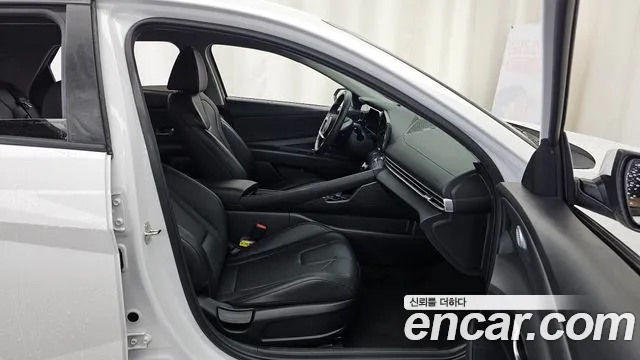 Hyundai AVANTE Новый Avante (CN7) — Фото автомобиля 11