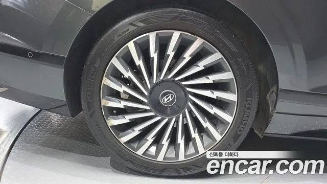 Hyundai Grandeur GN7 — Фото автомобиля 5