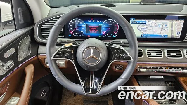 Mercedes-Benz GLE-Class — Фото автомобиля 13