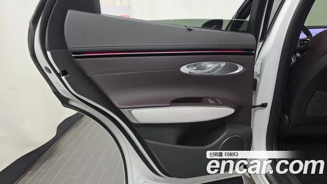 Genesis GV70 2.5T Бензин AWD — Фото автомобиля 25