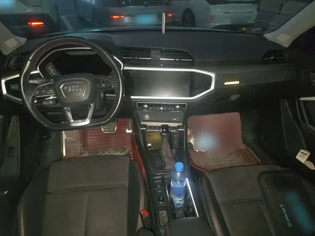 Audi Q3 — Фото автомобиля 12