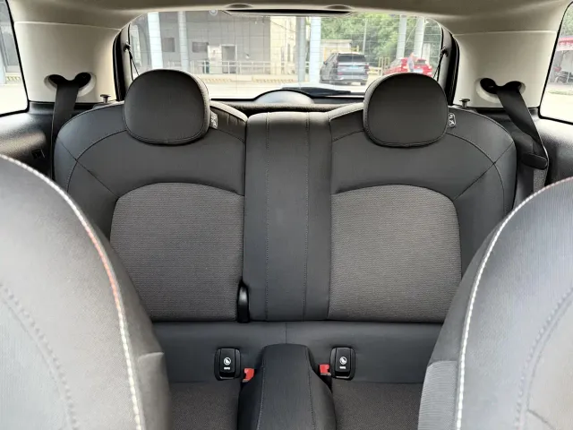 MINI Hatch — Фото автомобиля 12
