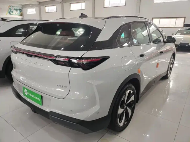 Arcfox Alpha T5 — Фото автомобиля 6