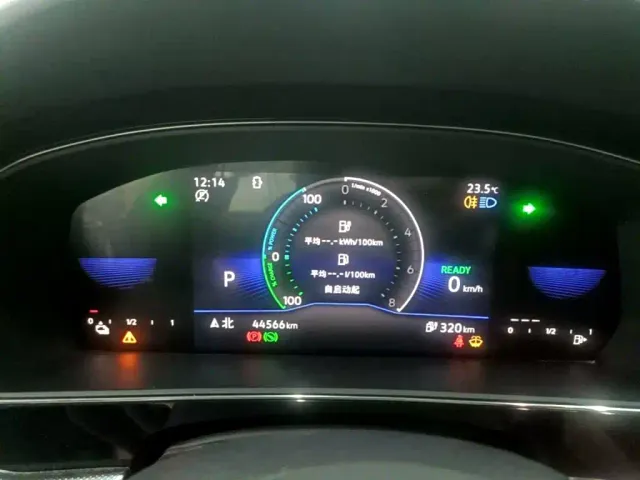 Volkswagen Passat — Фото автомобиля 11