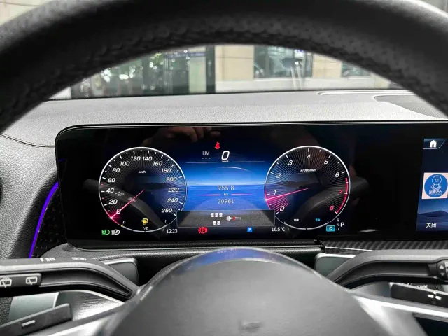 Mercedes-Benz GLB-Class — Фото автомобиля 17