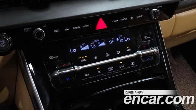 Kia Canival Carnival 4 поколение Бензин 9 мест Signature — Фото автомобиля 18
