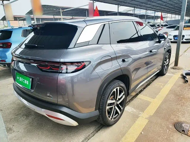 BYD Song L DM-i — Фото автомобиля 6