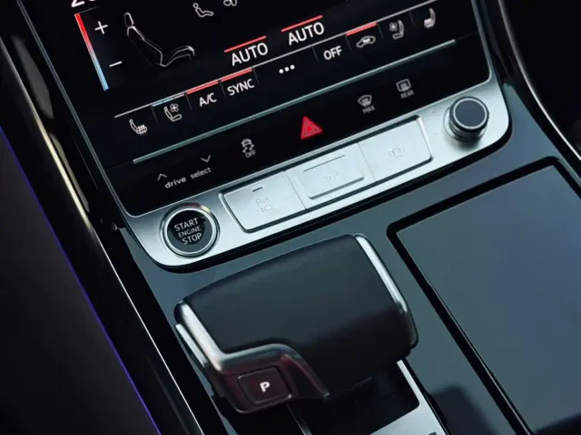 Audi A8 — Фото автомобиля 16