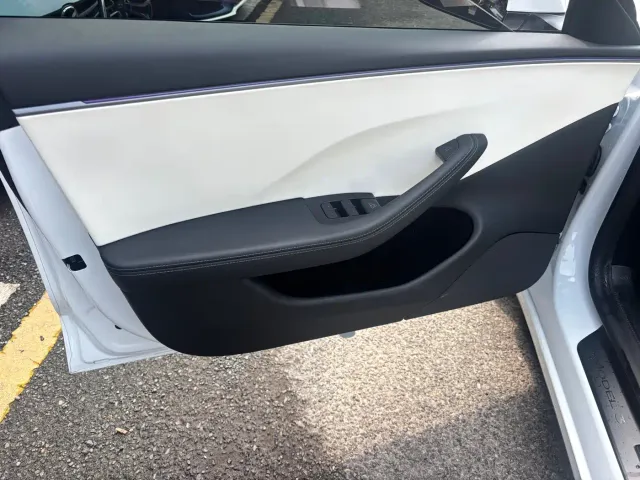 Tesla Model 3 — Фото автомобиля 5