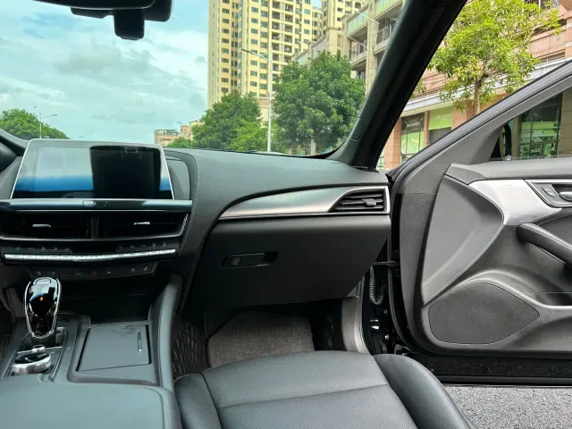 Cadillac CT5 — Фото автомобиля 21