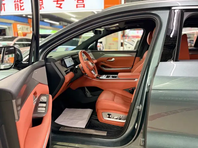 BYD Tang L — Фото автомобиля 7
